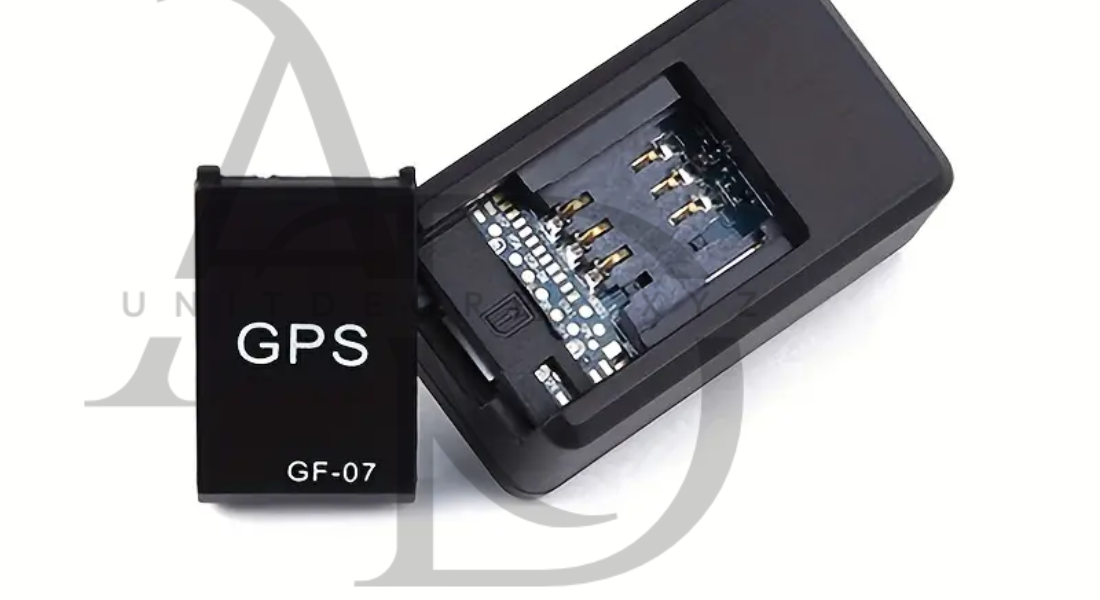 Compact GPS for car (2)